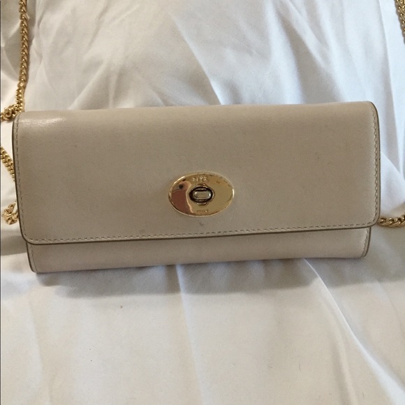 Coach Handbags - Coach wallet/clutch Coach Handbags - Coach wallet/clutch